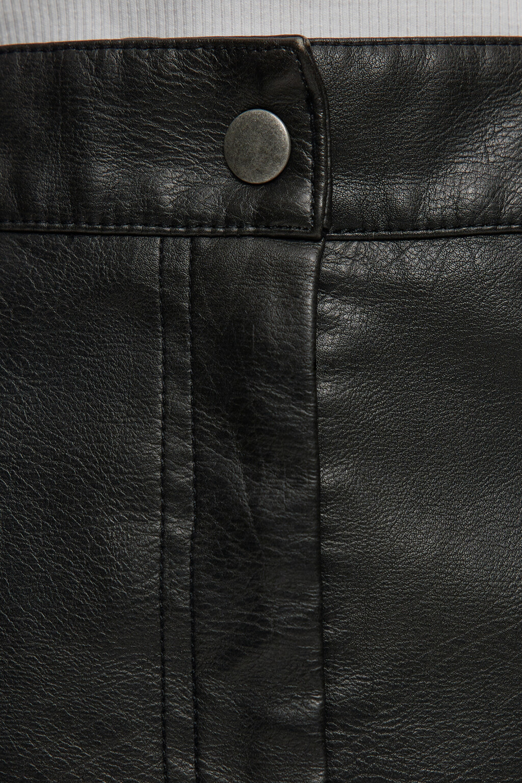 Юбка-карандаш мини из искусственной кожи - цвет черный - 5