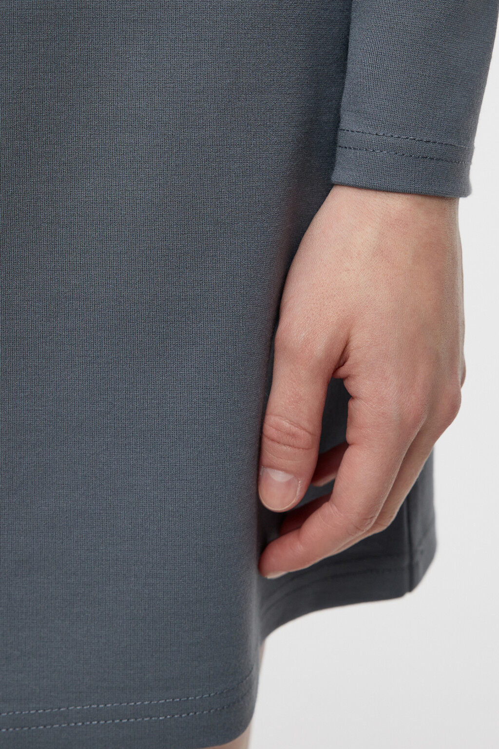 Платье мини приталенное вискозное с отложным воротником - цвет серый - 6