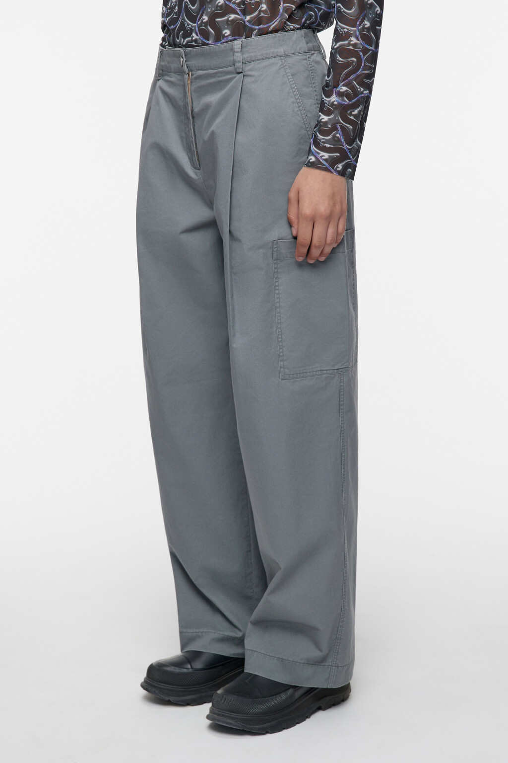 Брюки широкие хлопковые с карманами карго - цвет серый - 2