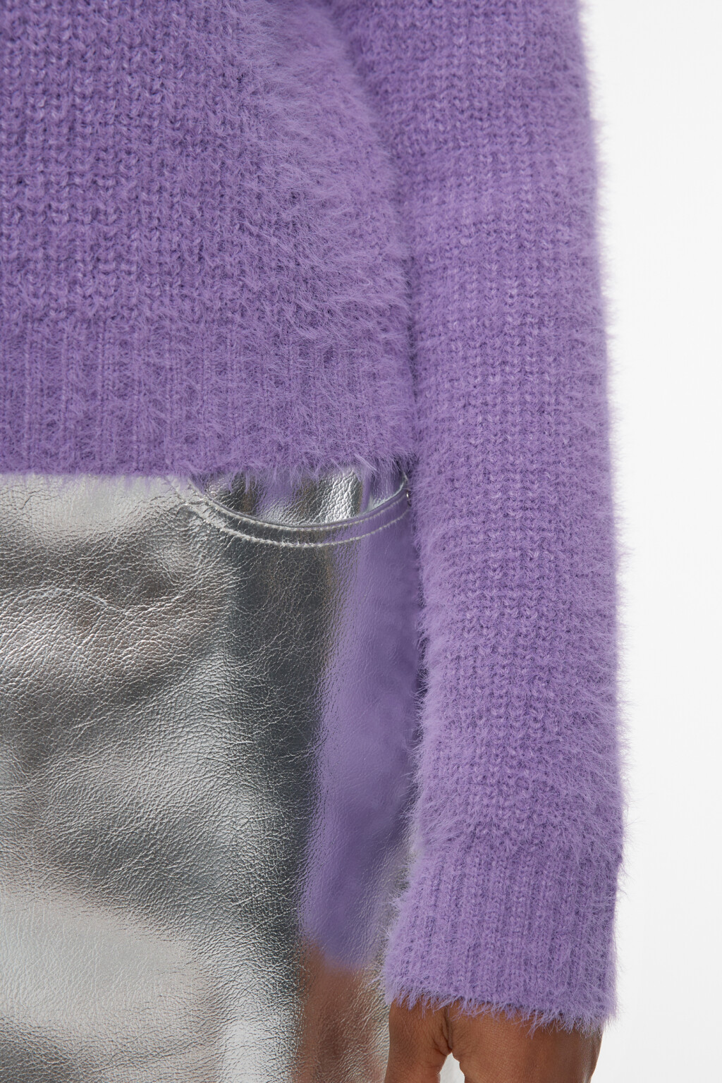Свитер с горлом вязаный из пушистой пряжи-травки - цвет сиреневый - 6