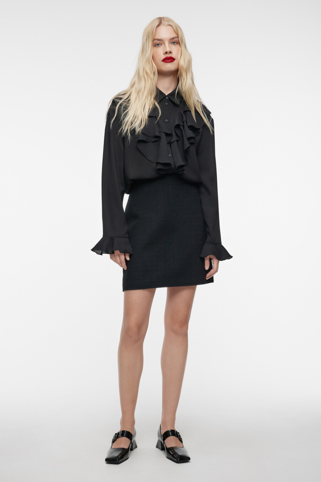 Юбка-трапеция мини твидовая с кружевной отделкой - цвет черный - 1