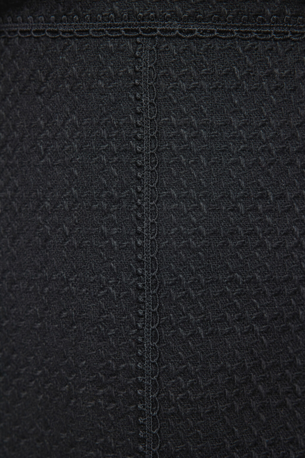 Юбка-трапеция мини твидовая с кружевной отделкой - цвет черный - 5