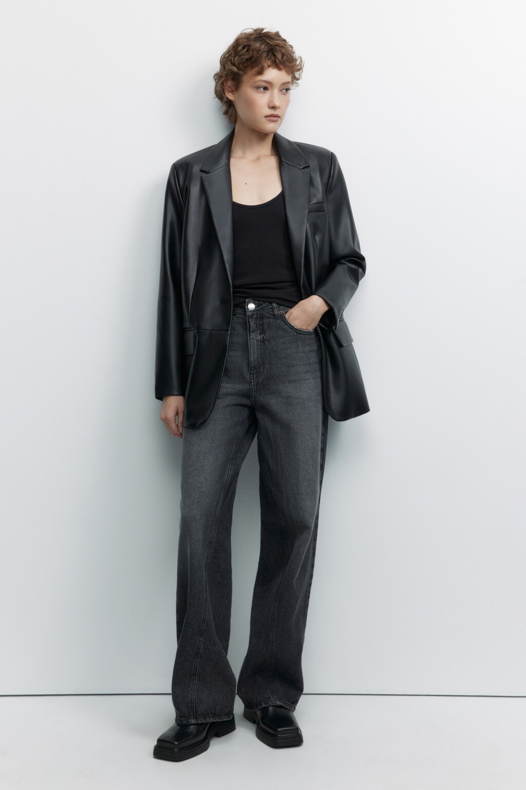 Пиджак прямой однобортный из искусственной кожи - цвет черный - 4