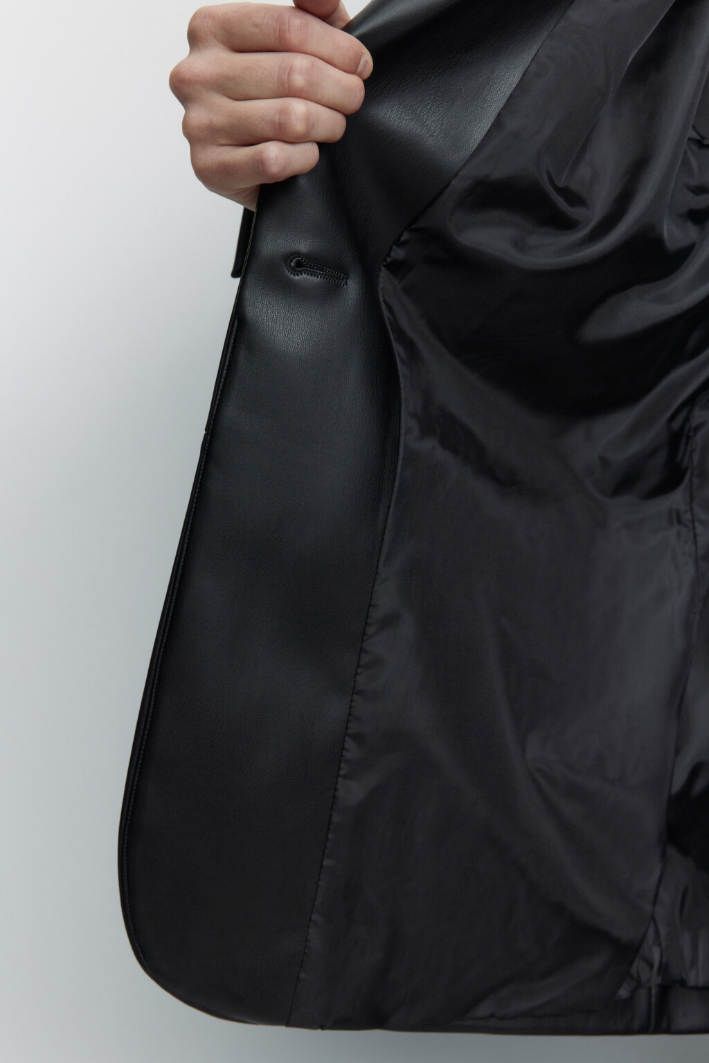 Пиджак прямой однобортный из искусственной кожи - цвет черный - 5