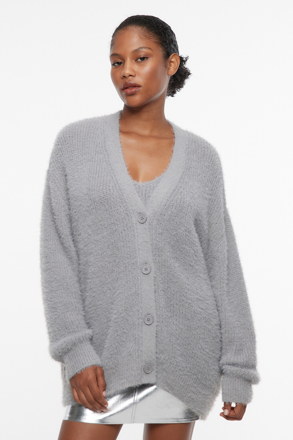 Кардиган oversize вязаный из пушистой пряжи-травки - цвет серый - 2