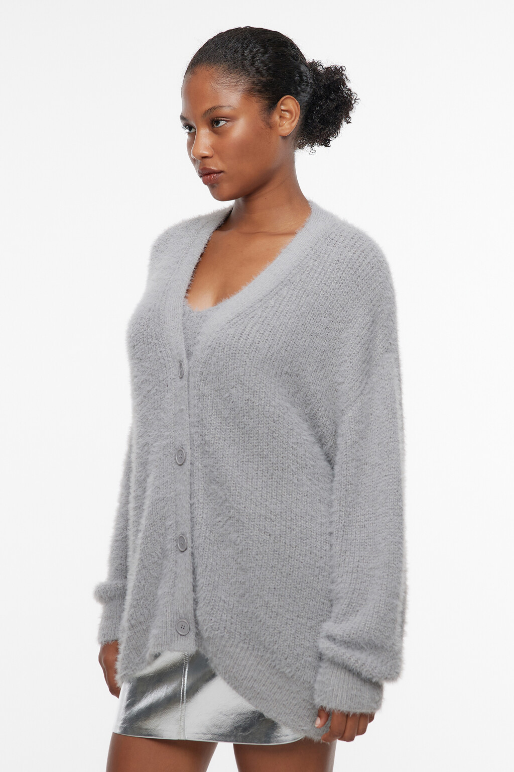 Кардиган oversize вязаный из пушистой пряжи-травки - цвет серый - 3