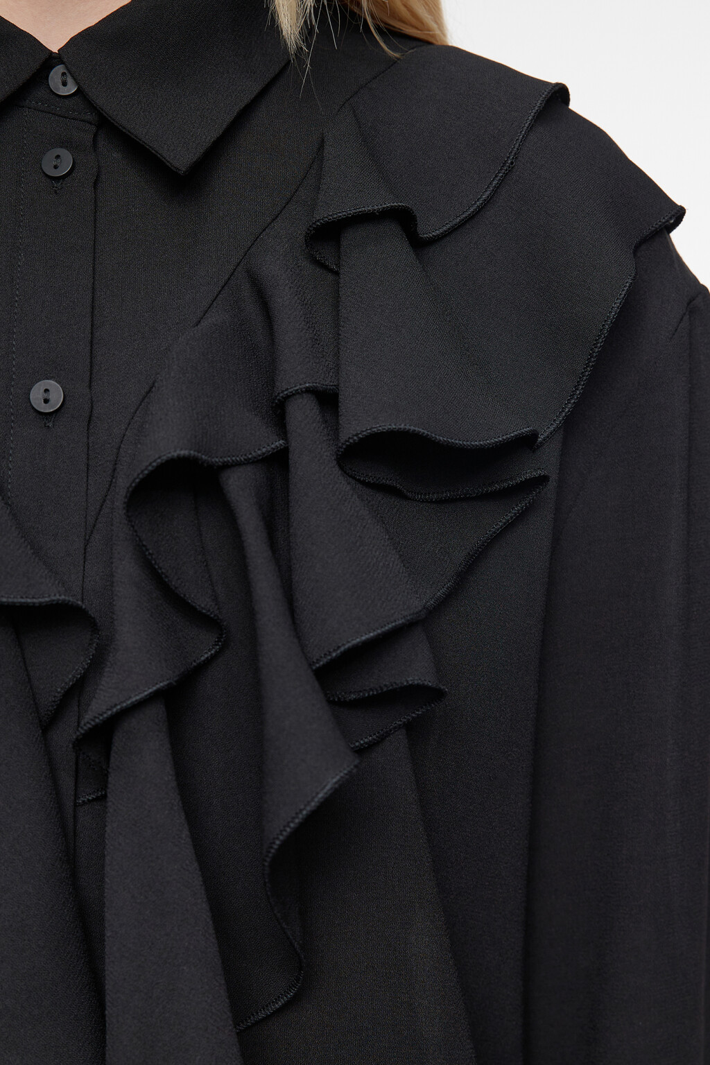 Блузка шифоновая свободная с воланом и оборками - цвет черный - 6