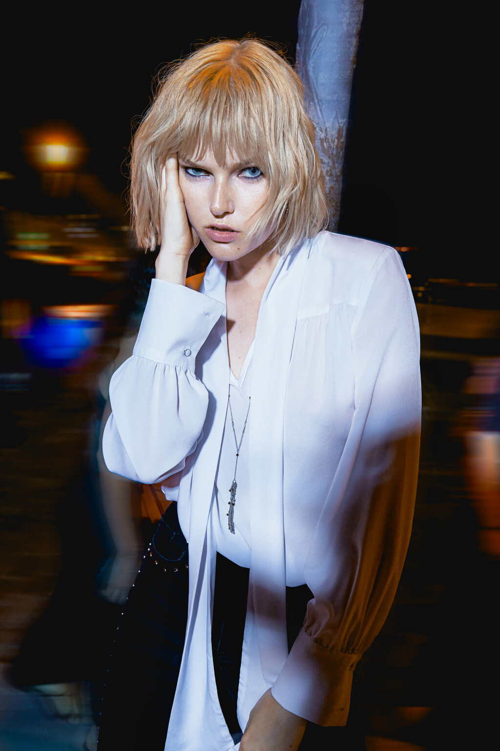 Блузка с длинными рукавами и пышным галстуком-бантом - цвет белый - 9