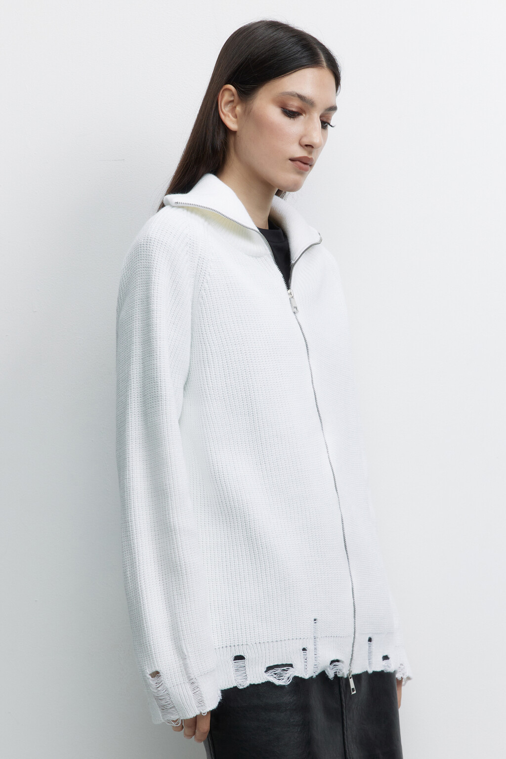 Кардиган на молнии вязаный рваный с воротником-стойкой - цвет бежевый - 3