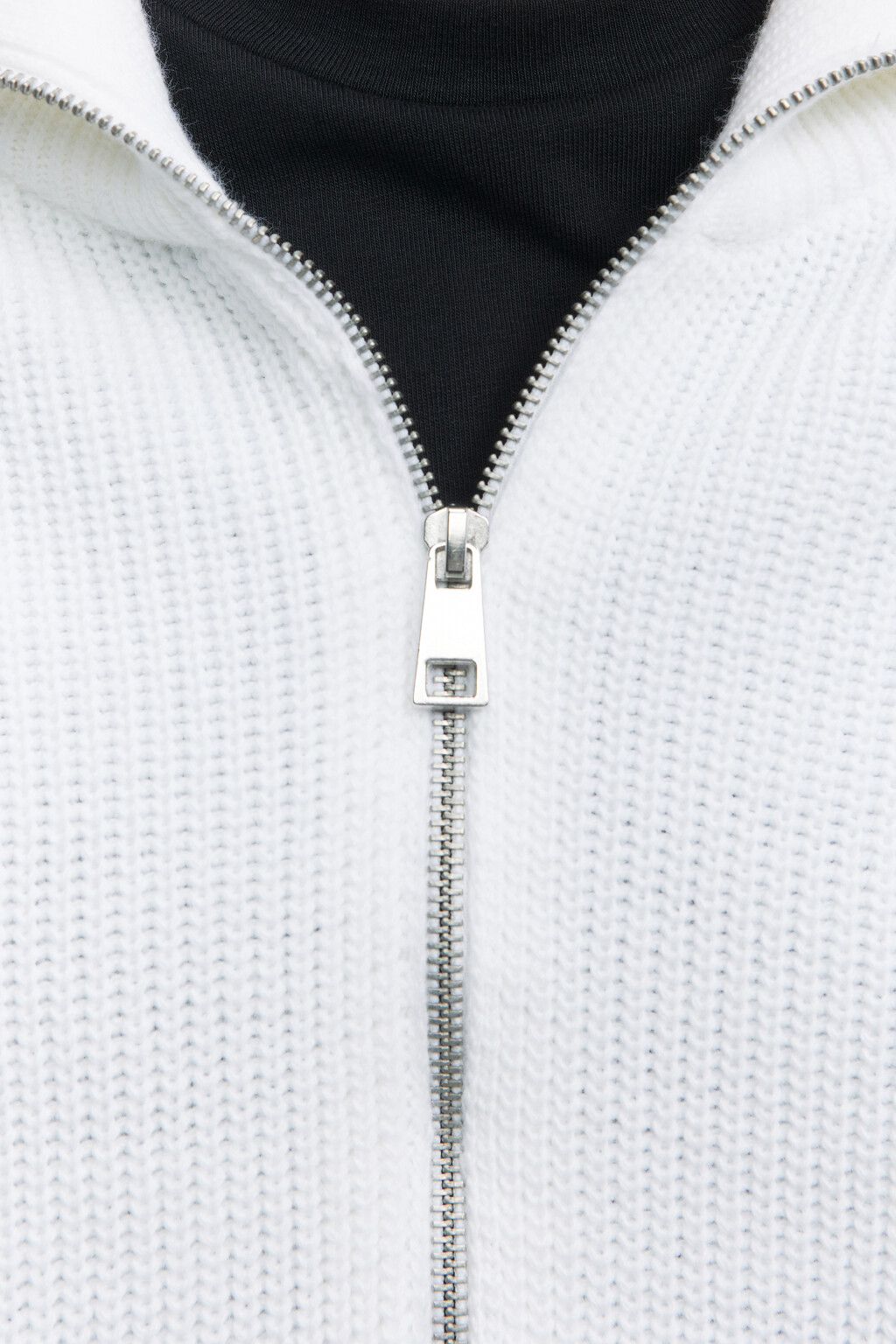 Кардиган на молнии вязаный рваный с воротником-стойкой - цвет бежевый - 5