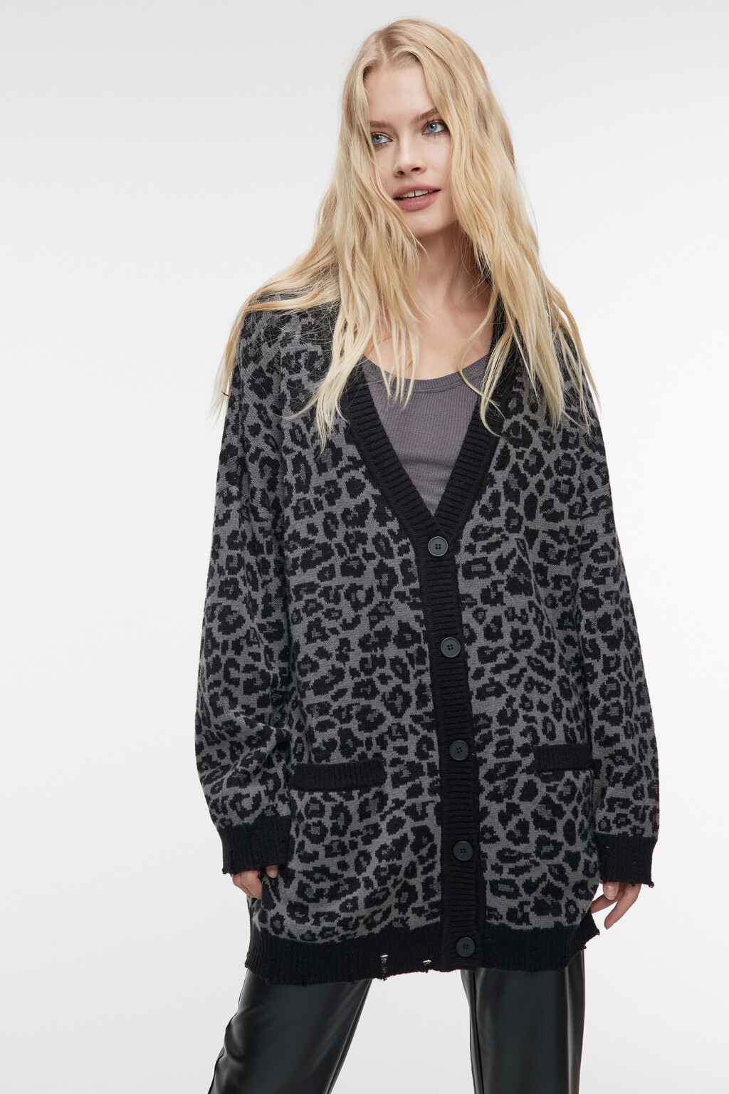Кардиган oversize жаккардовый с леопардовым принтом - цвет серый - 2
