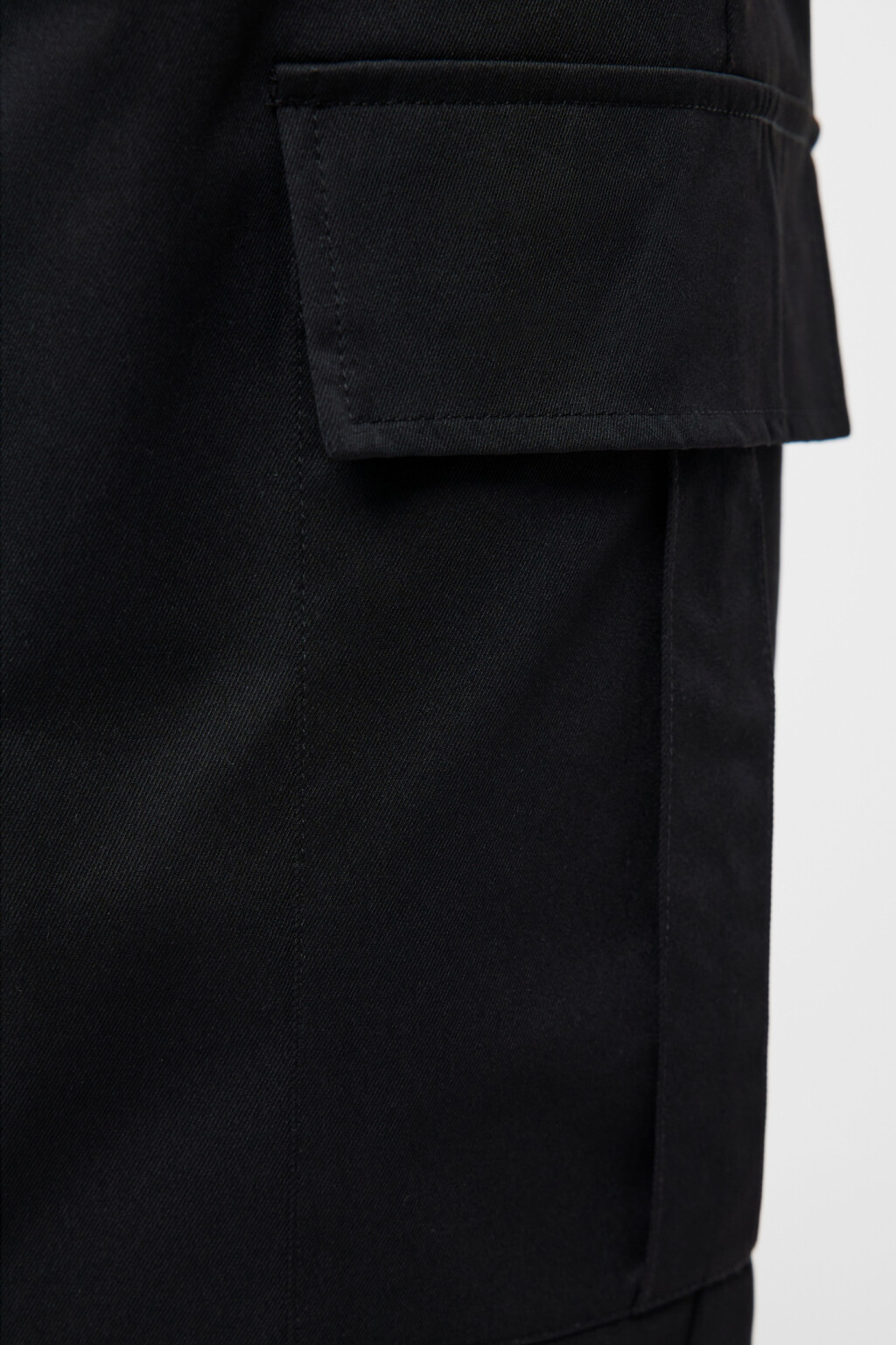 Брюки-парашюты широкие с карманами карго и утяжками - цвет черный - 7