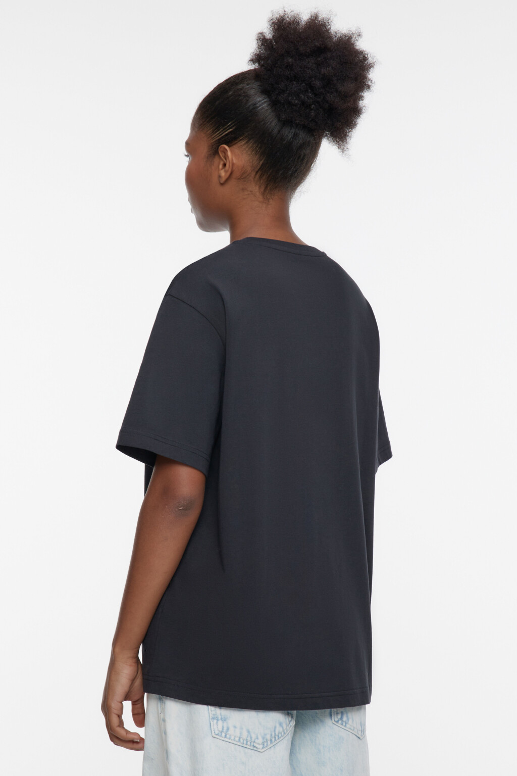 Футболка oversize хлопковая со стразами - цвет черный - 4