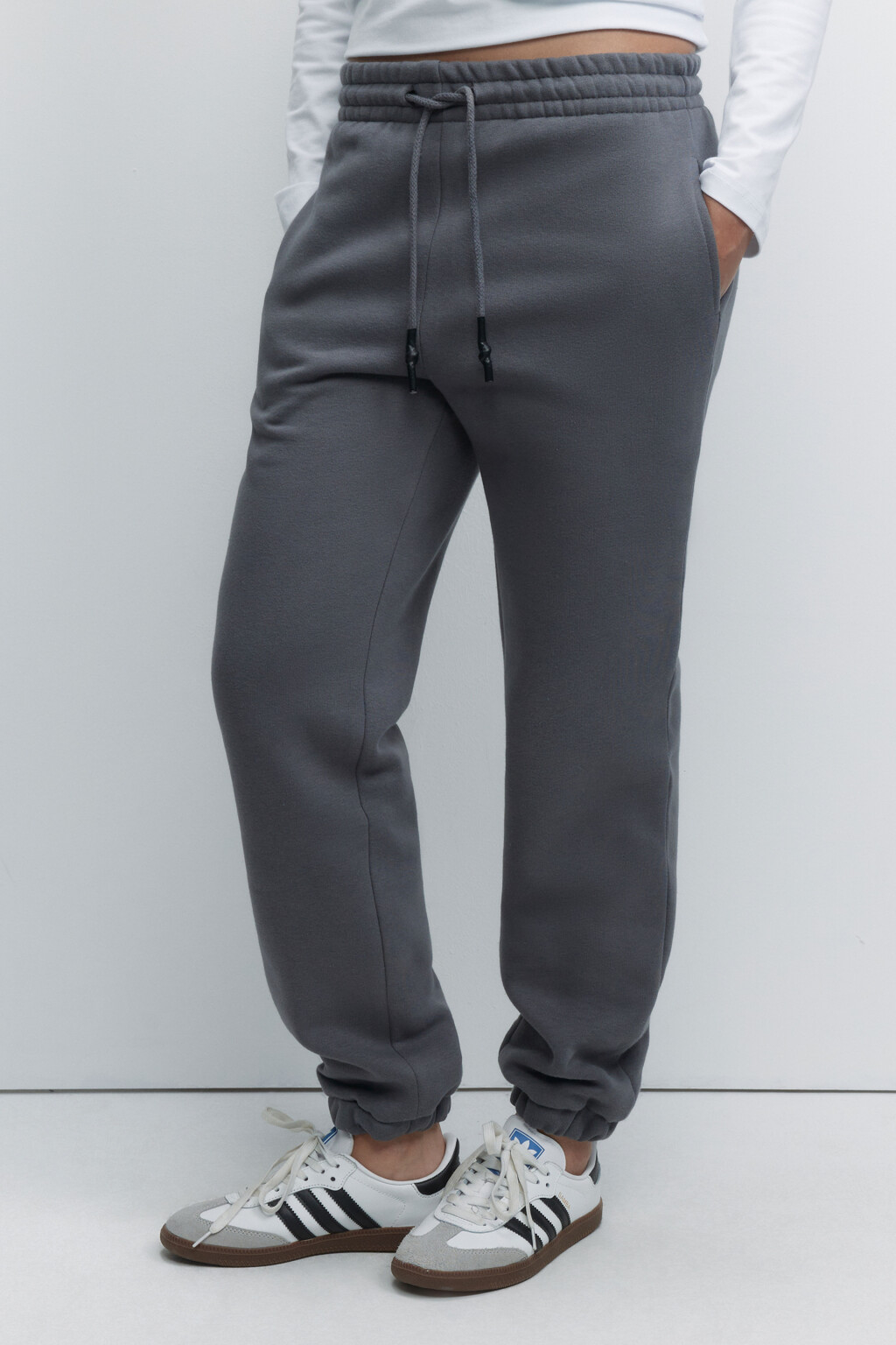 Брюки-джоггеры хлопковые утепленные с начесом - цвет серый - 2