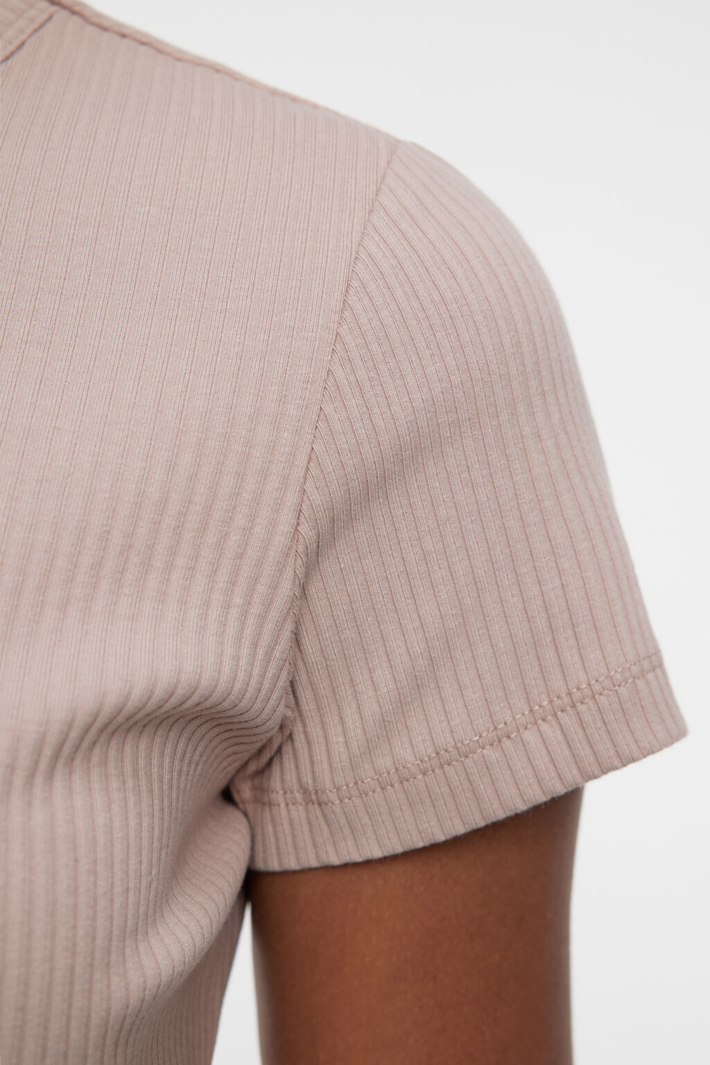 Футболка slim хлопковая облегающая в рубчик - цвет бежевый - 5