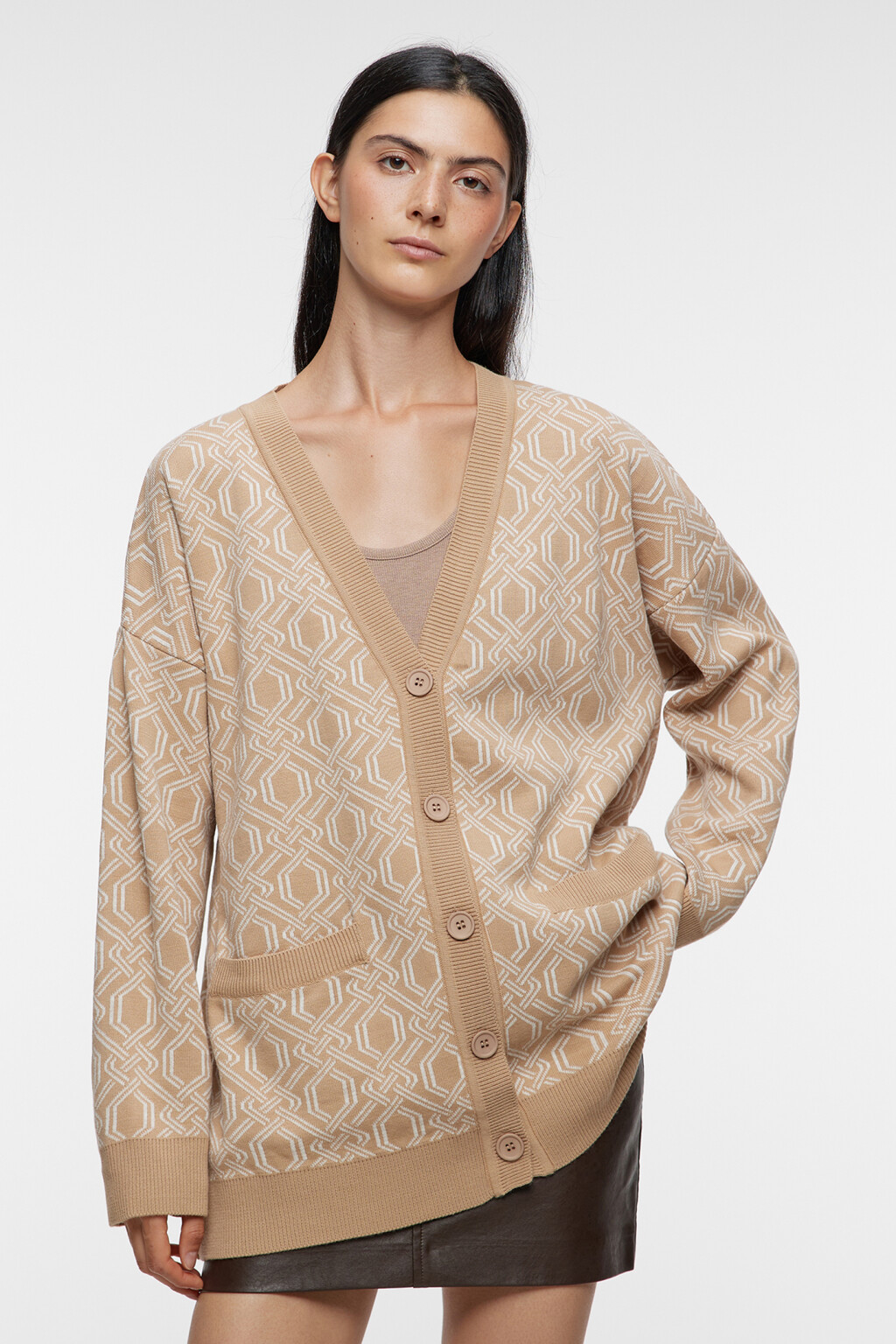 Кардиган oversize жаккардовый с геометрическим принтом - цвет бежевый - 1