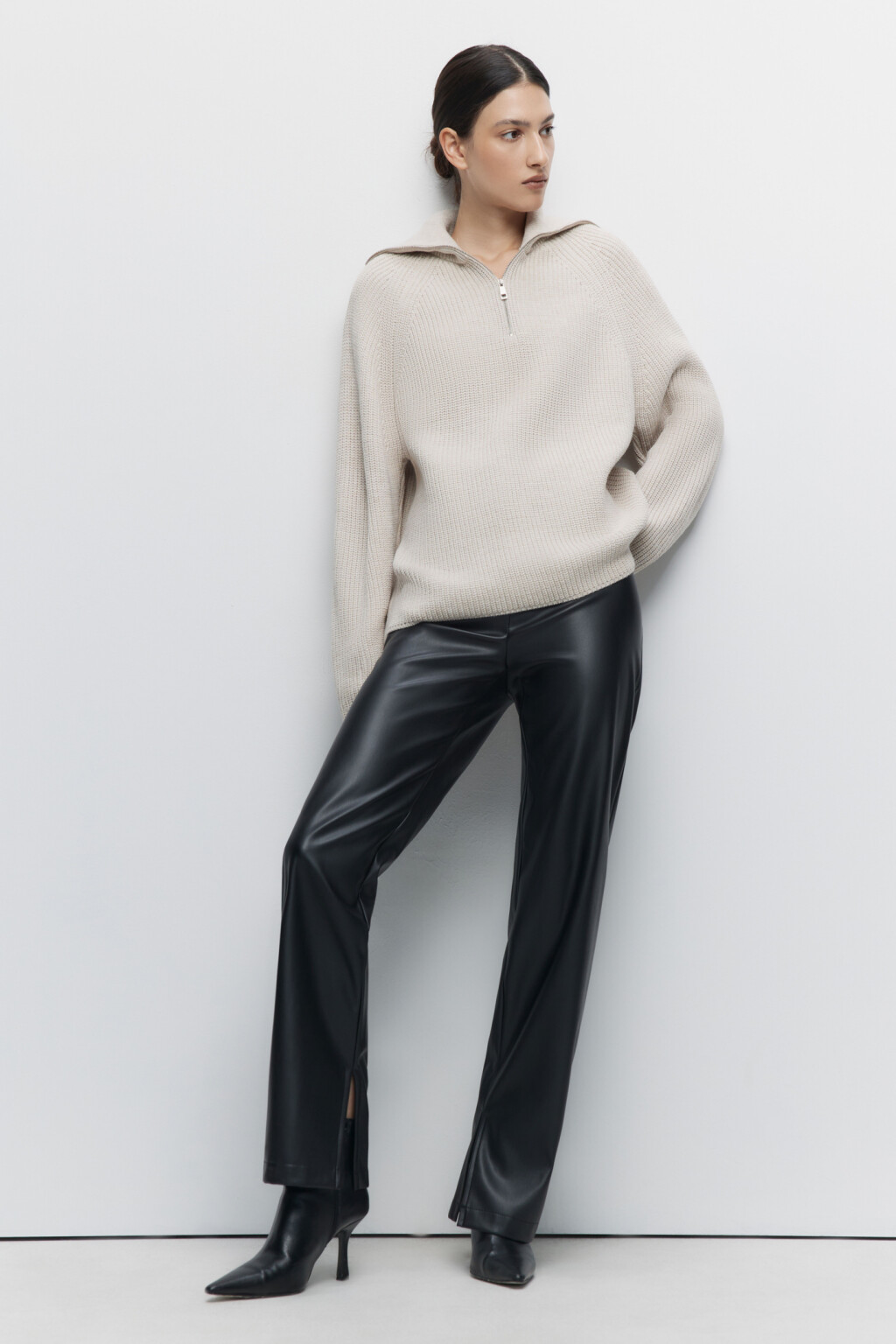 Свитер oversize с отложным воротником на молнии - цвет бежевый - 5