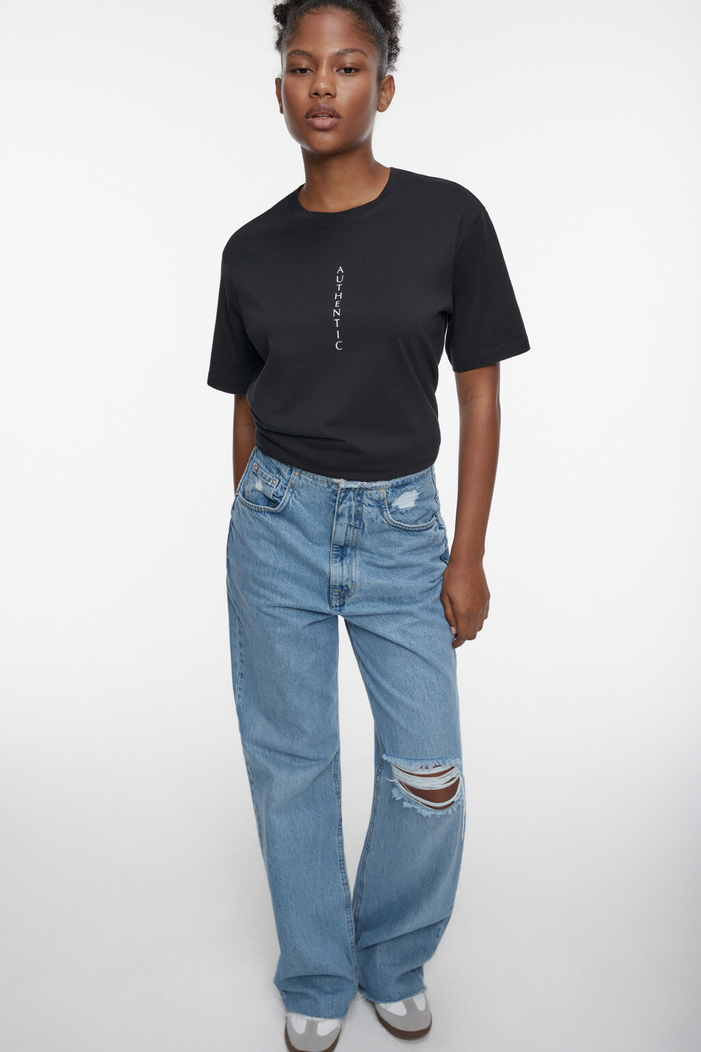 Футболка хлопковая прямая с принтом-надписью - цвет черный - 1