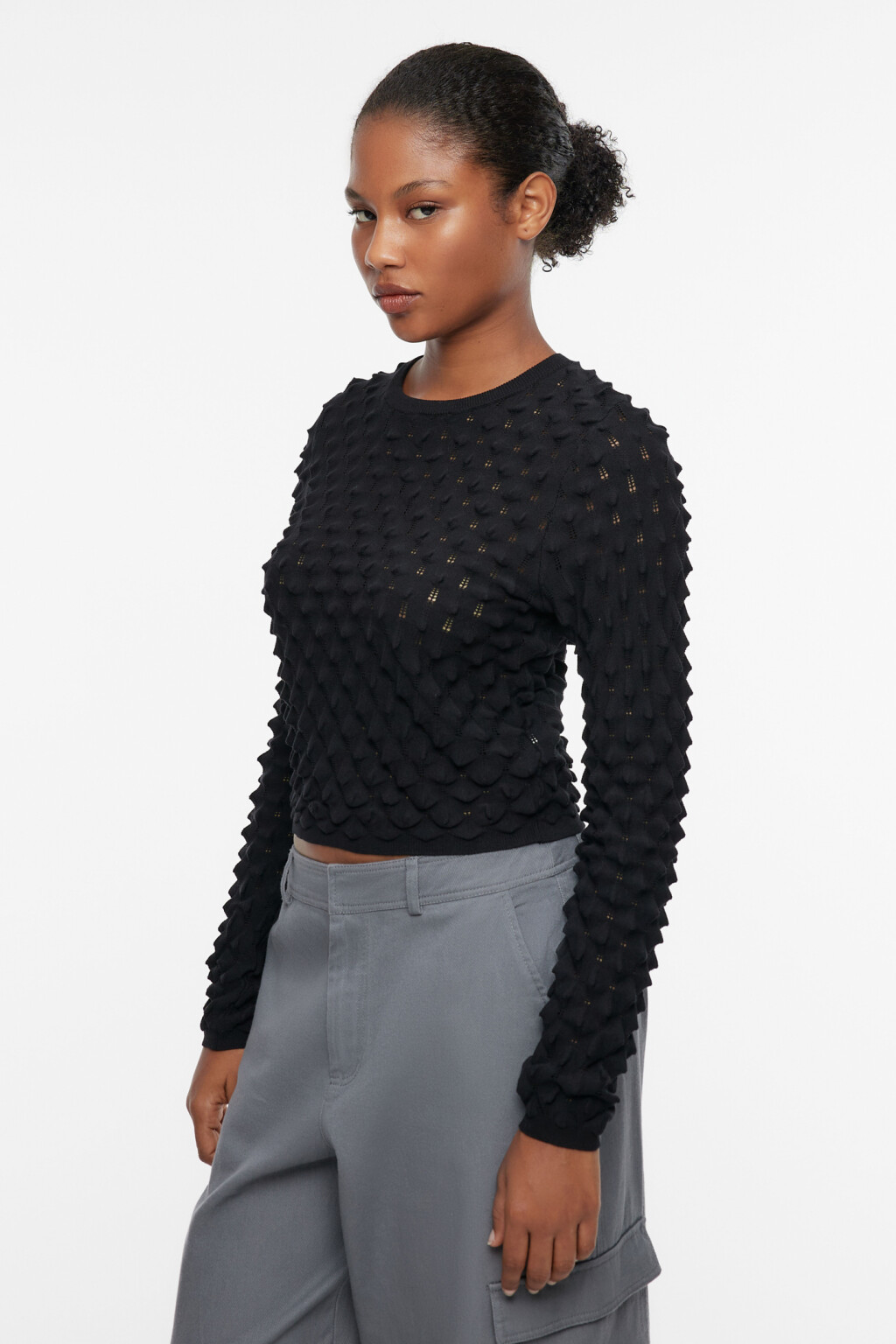 Джемпер вискозный облегающий с объемным узором - цвет черный - 2