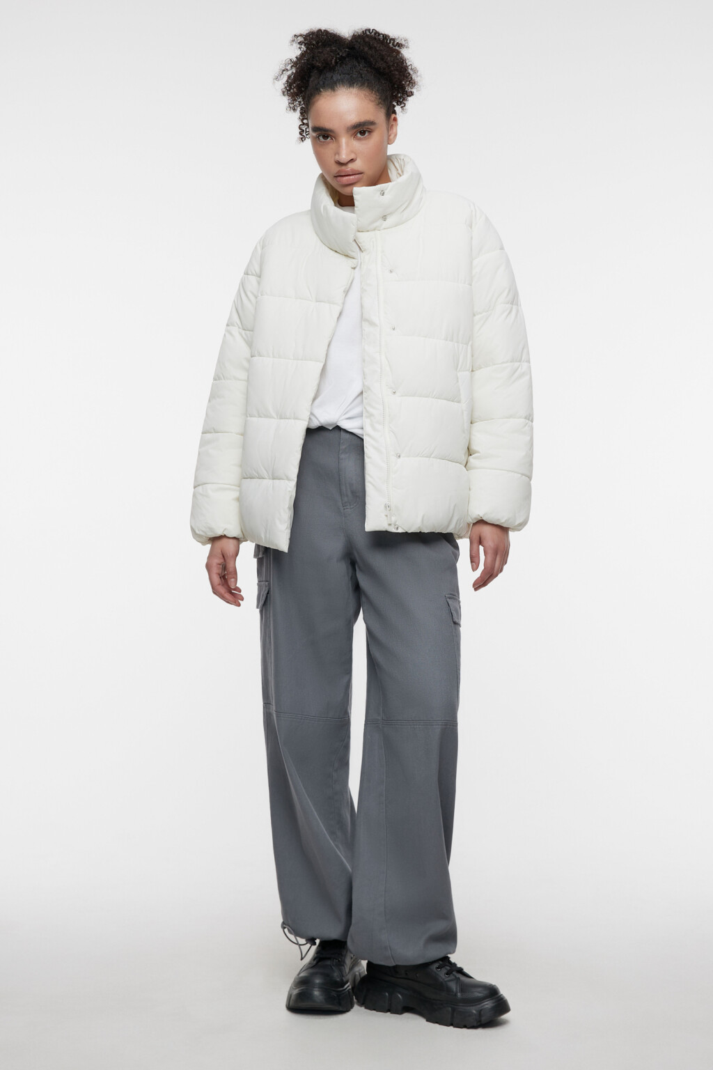 Куртка стеганая демисезонная с воротником-стойкой - цвет молочный - 1