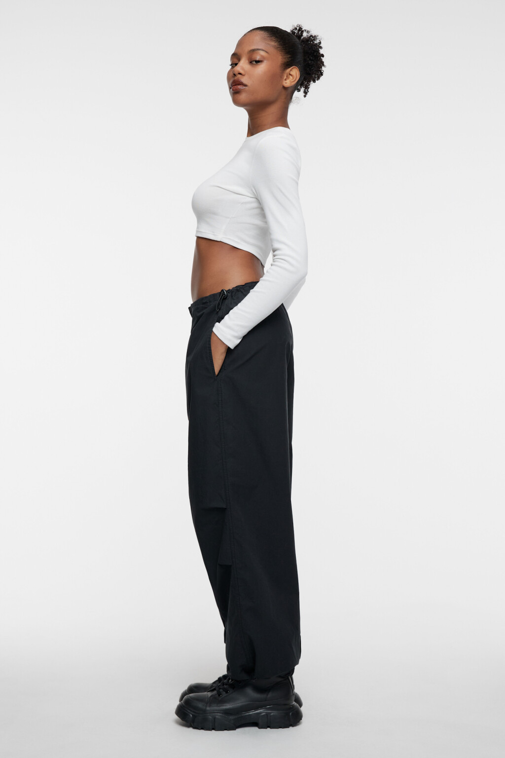 Брюки-парашюты хлопковые с утяжками на поясе и манжетах - цвет черный - 8