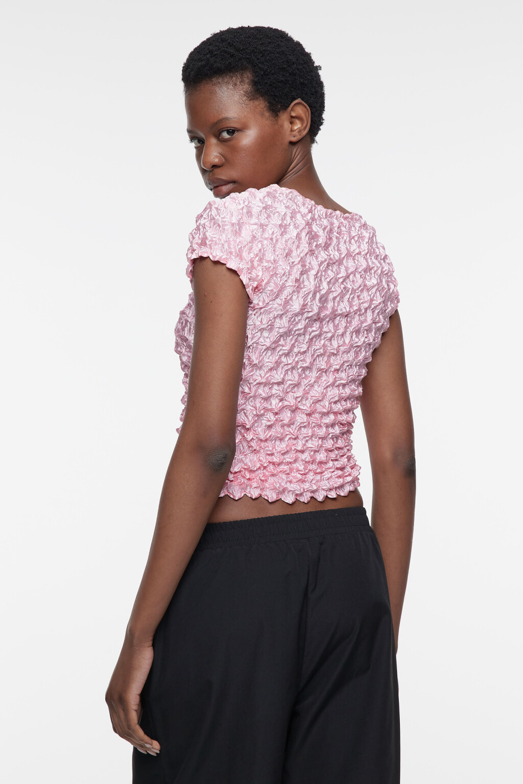 Топ-футболка объемный блестящий из эластичной ткани - цвет розовый - 4