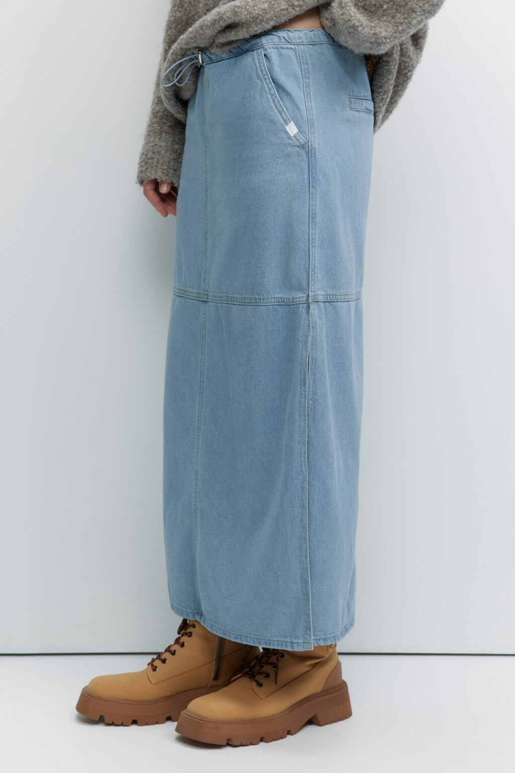 Юбка-парашют джинсовая с утяжками на поясе и разрезом - цвет голубой - 3