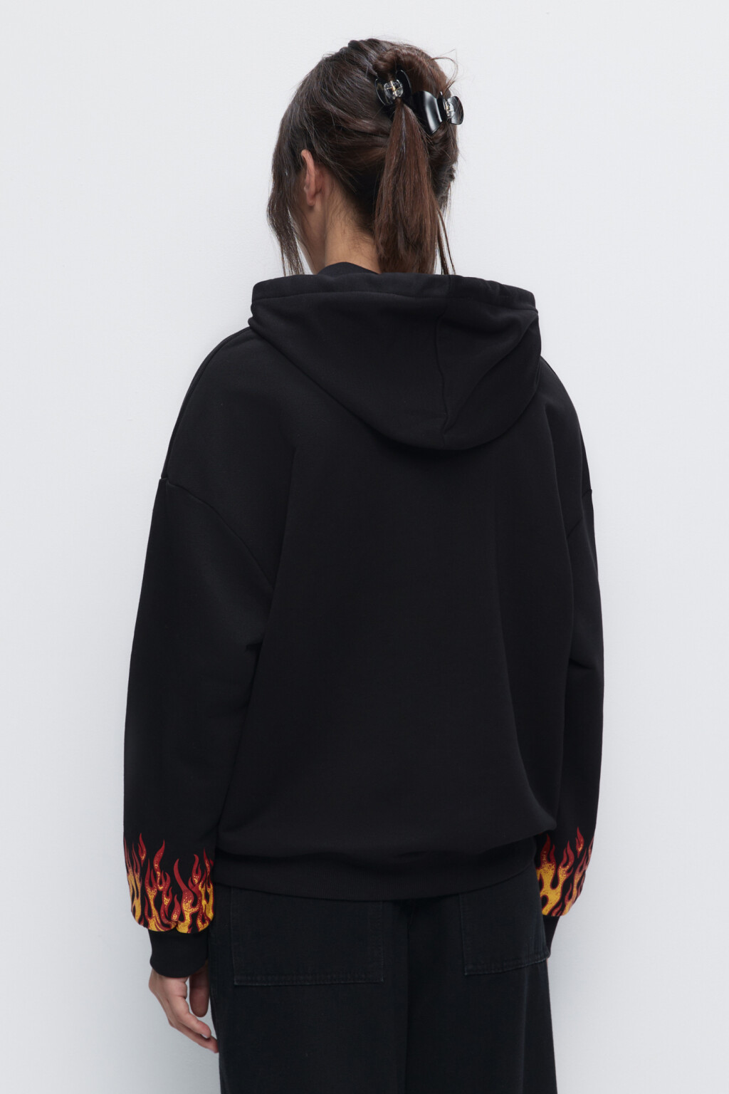 Худи oversize хлопковая с капюшоном и принтом - цвет черный - 4