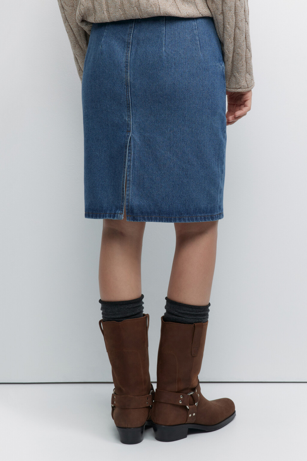 Юбка-карандаш до колена джинсовая с высокой посадкой - цвет голубой - 4