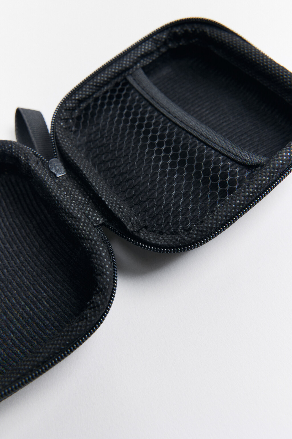 Чехол на молнии дорожный - цвет черный - 3