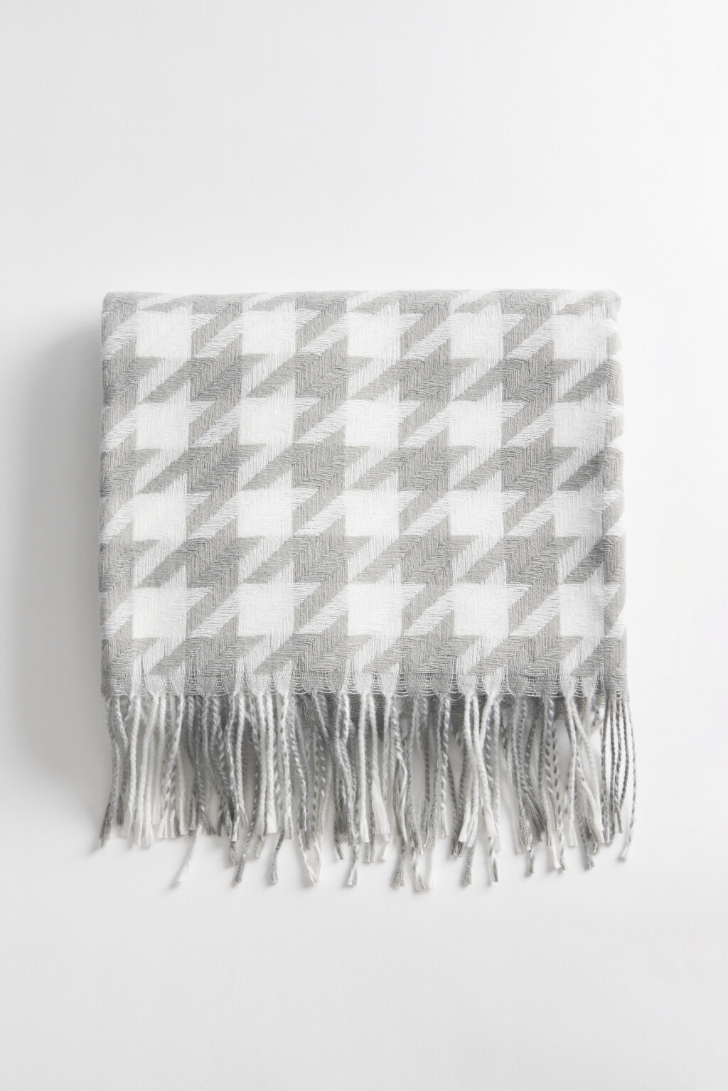 Шарф вязаный с бахромой и принтом гусиная лапка - цвет серый - 1