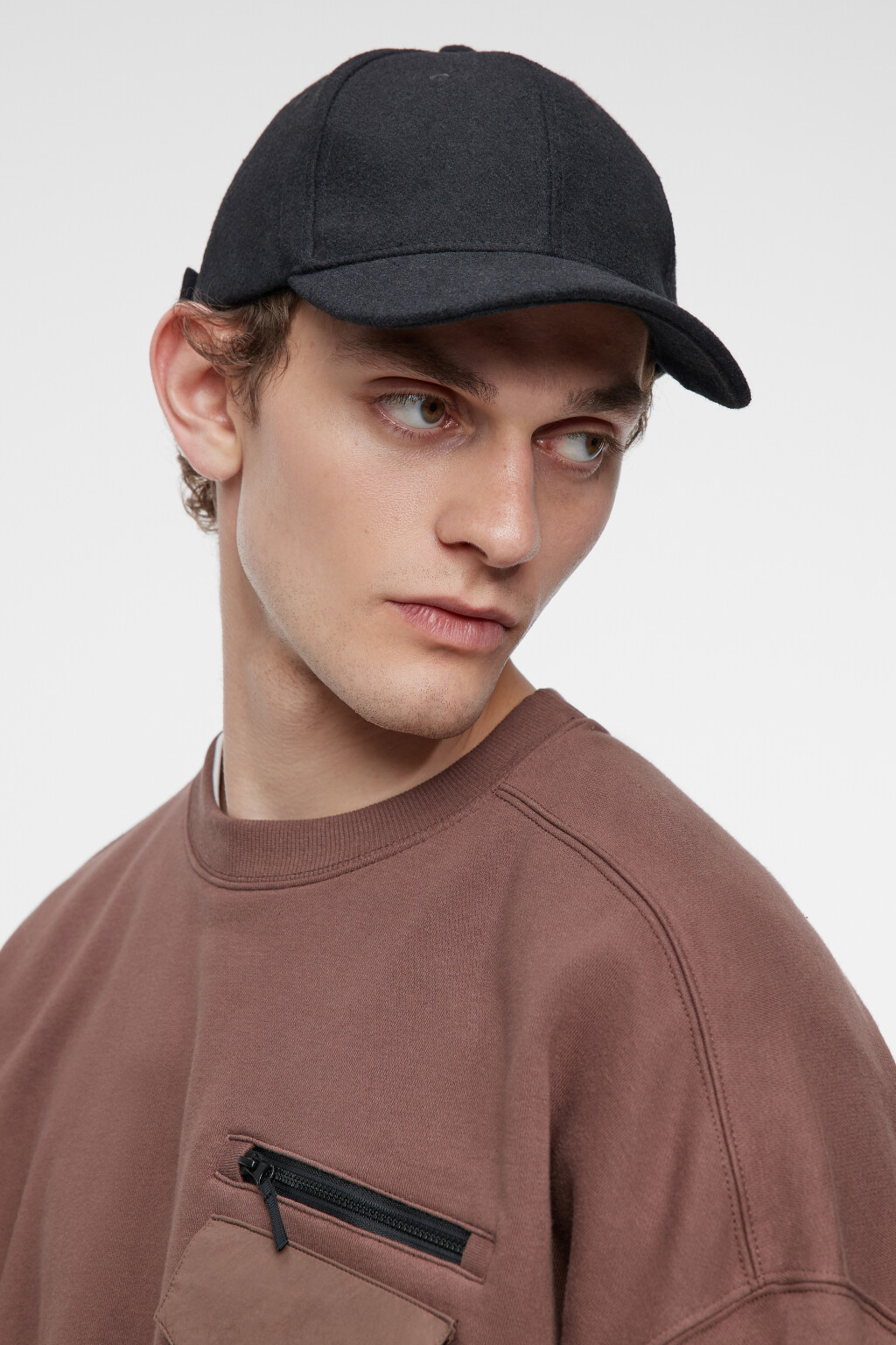 Бейсболка теплая однотонная с длинным козырьком - цвет черный - 2