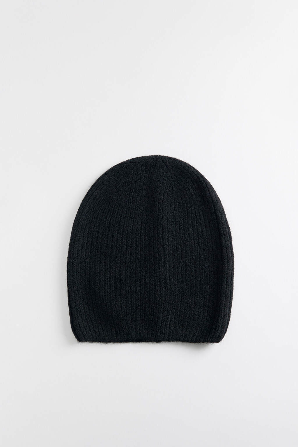 Шапка-бини вязаная без отворота - цвет черный - 2