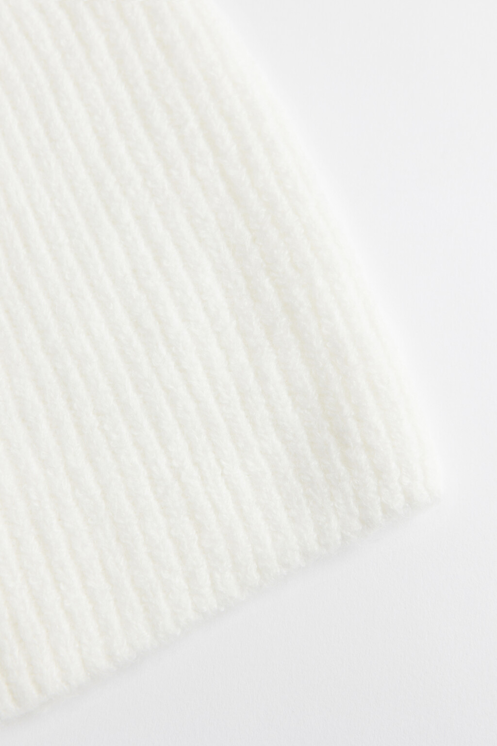 Шапка-бини вязаная без отворота - цвет бежевый - 3