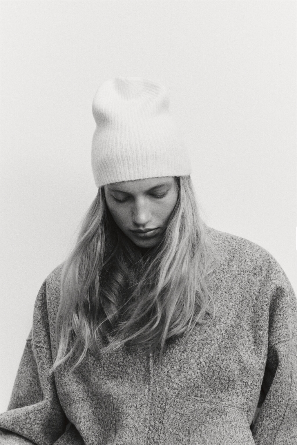 Шапка-бини вязаная без отворота - цвет бежевый - 1