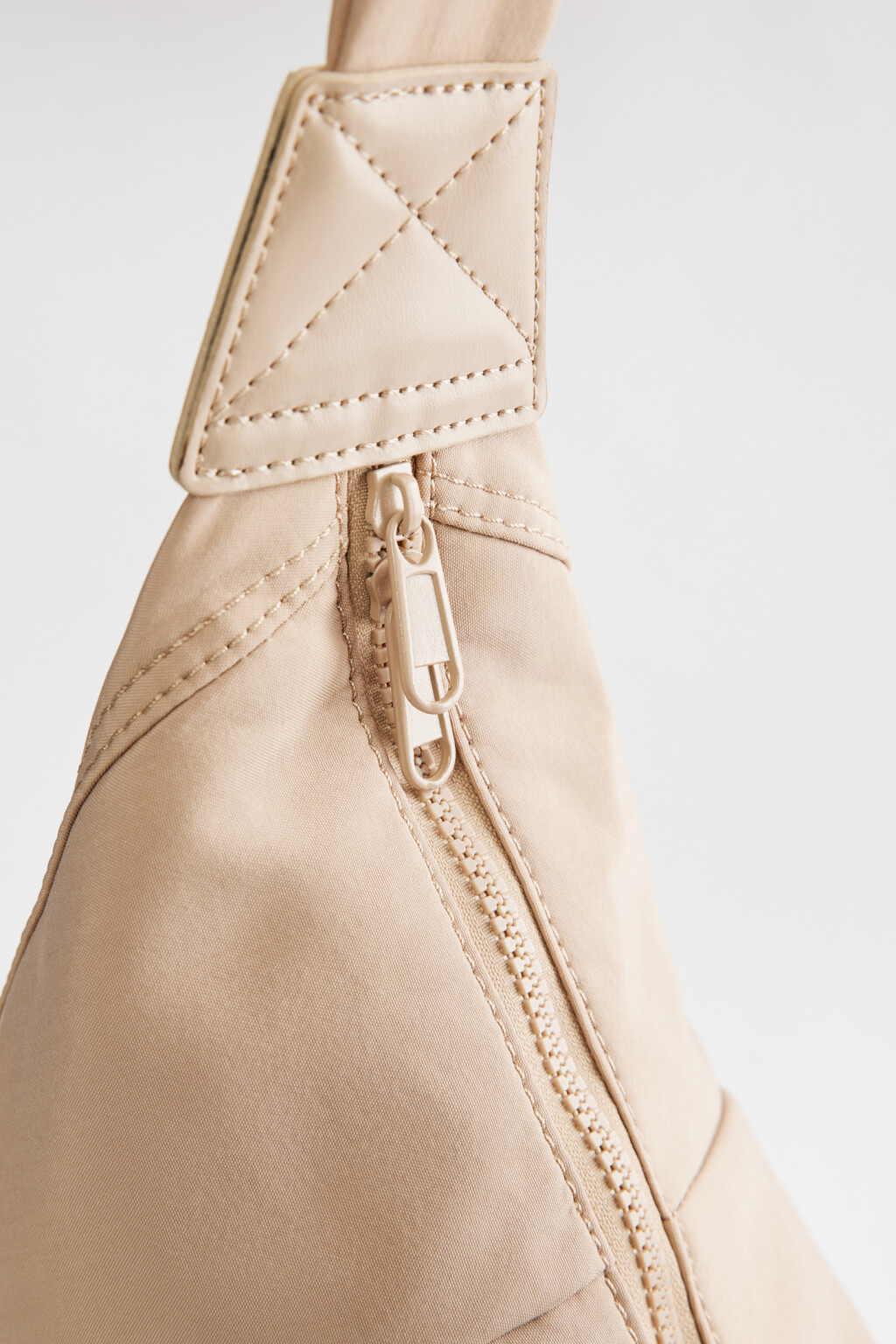 Сумка-багет текстильная мягкая с ремнем на плечо - цвет коричневый - 4