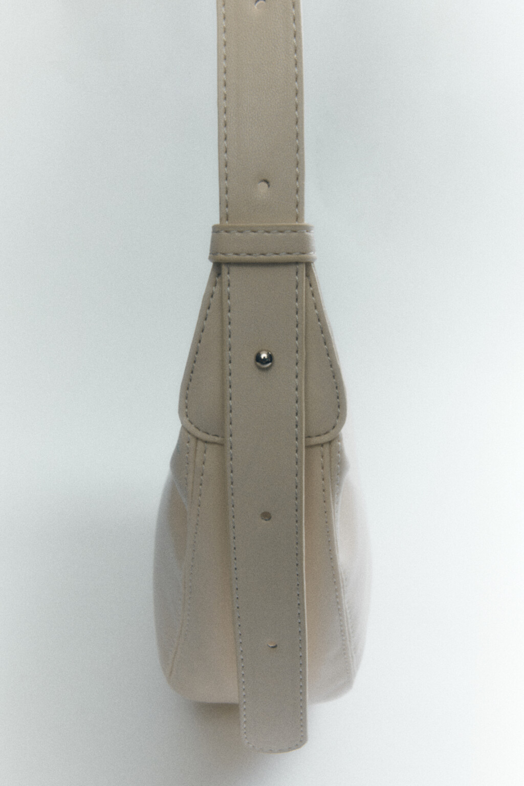 Сумка-багет мягкая с ремнем на плечо - цвет бежевый - 3