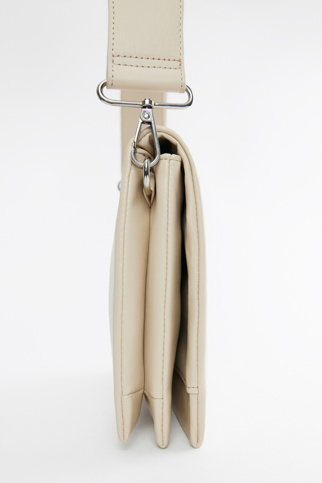 Сумка-клатч плоская с широким ремнем - цвет бежевый - 3