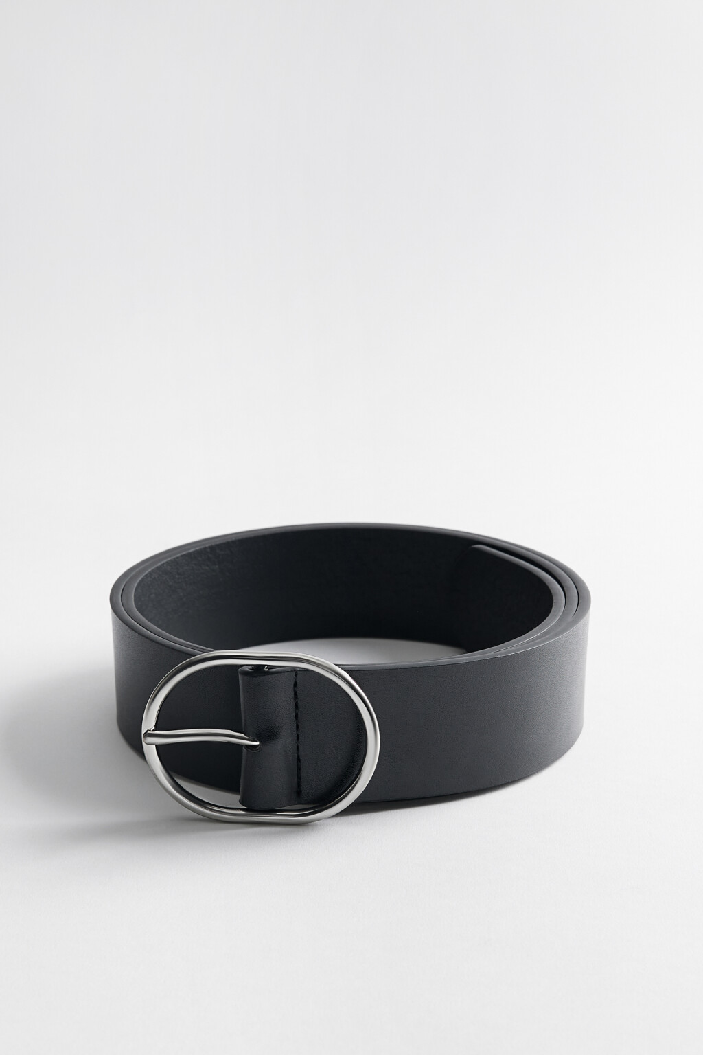 Ремень из искусственной кожи широкий с овальной пряжкой - цвет черный - 2