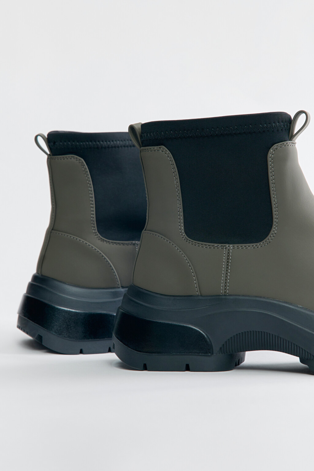 Ботинки-челси утепленные на высокой платформе - цвет зеленый - 5