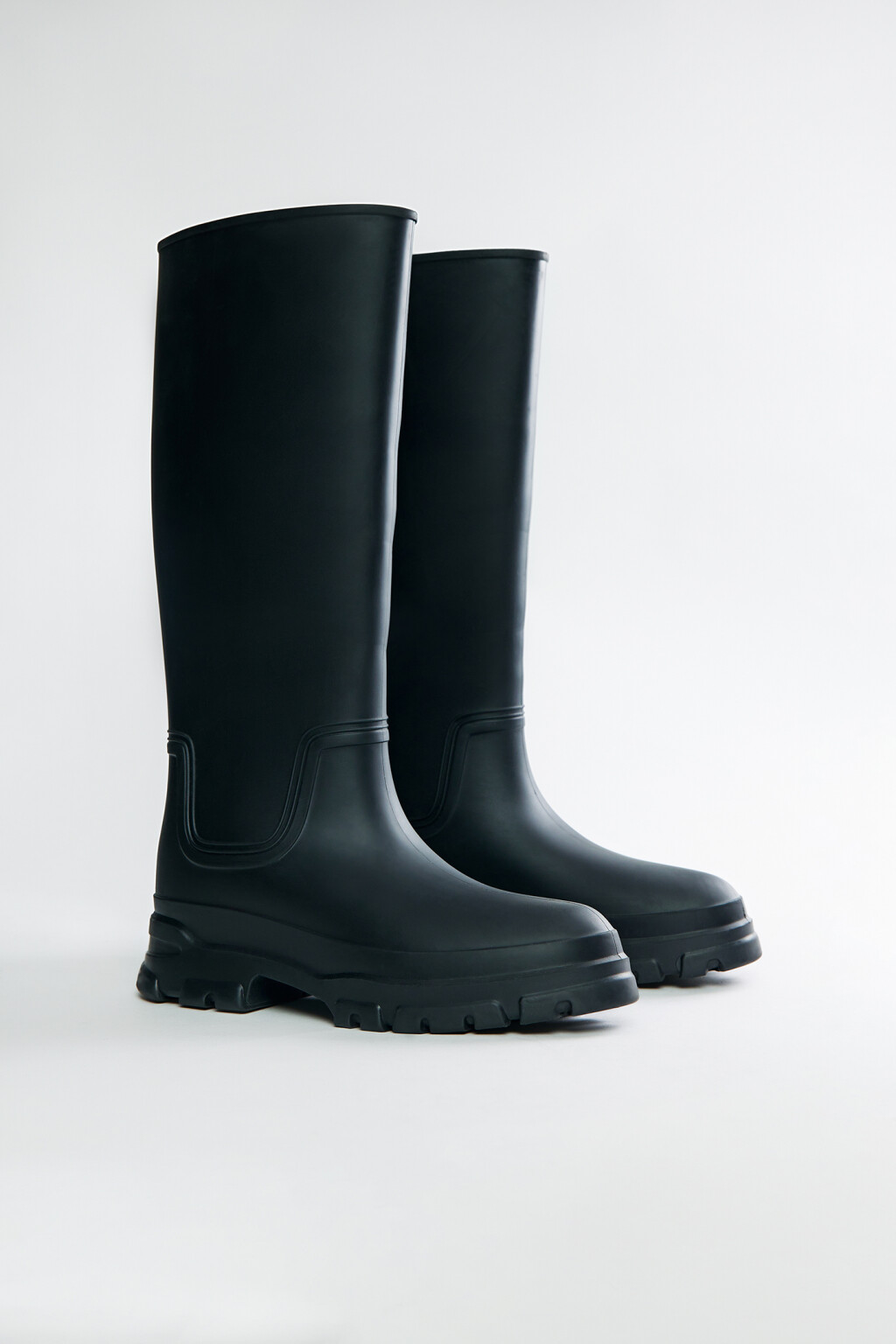 Сапоги высокие резиновые на тракторной подошве - цвет черный - 2