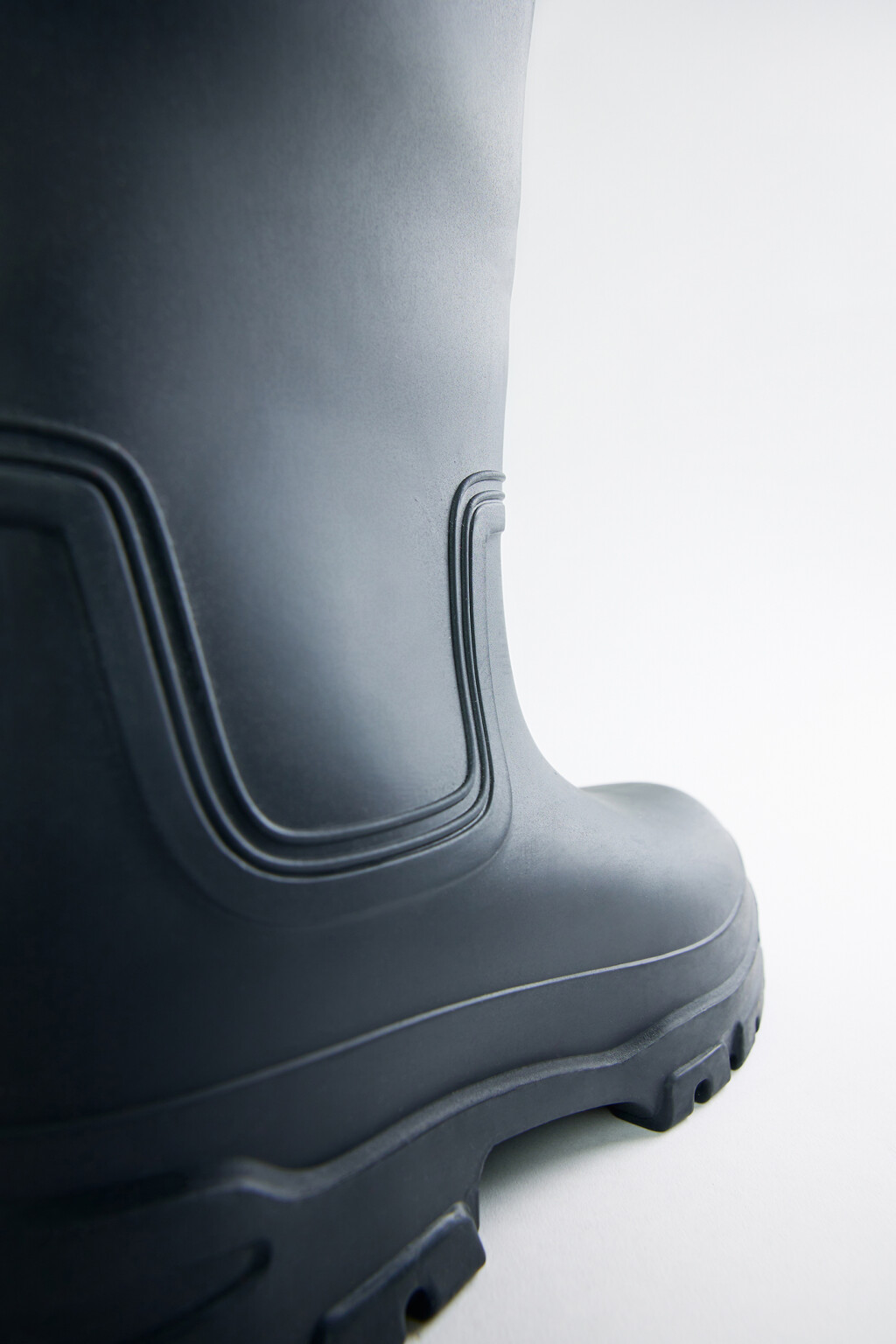 Сапоги высокие резиновые на тракторной подошве - цвет черный - 5