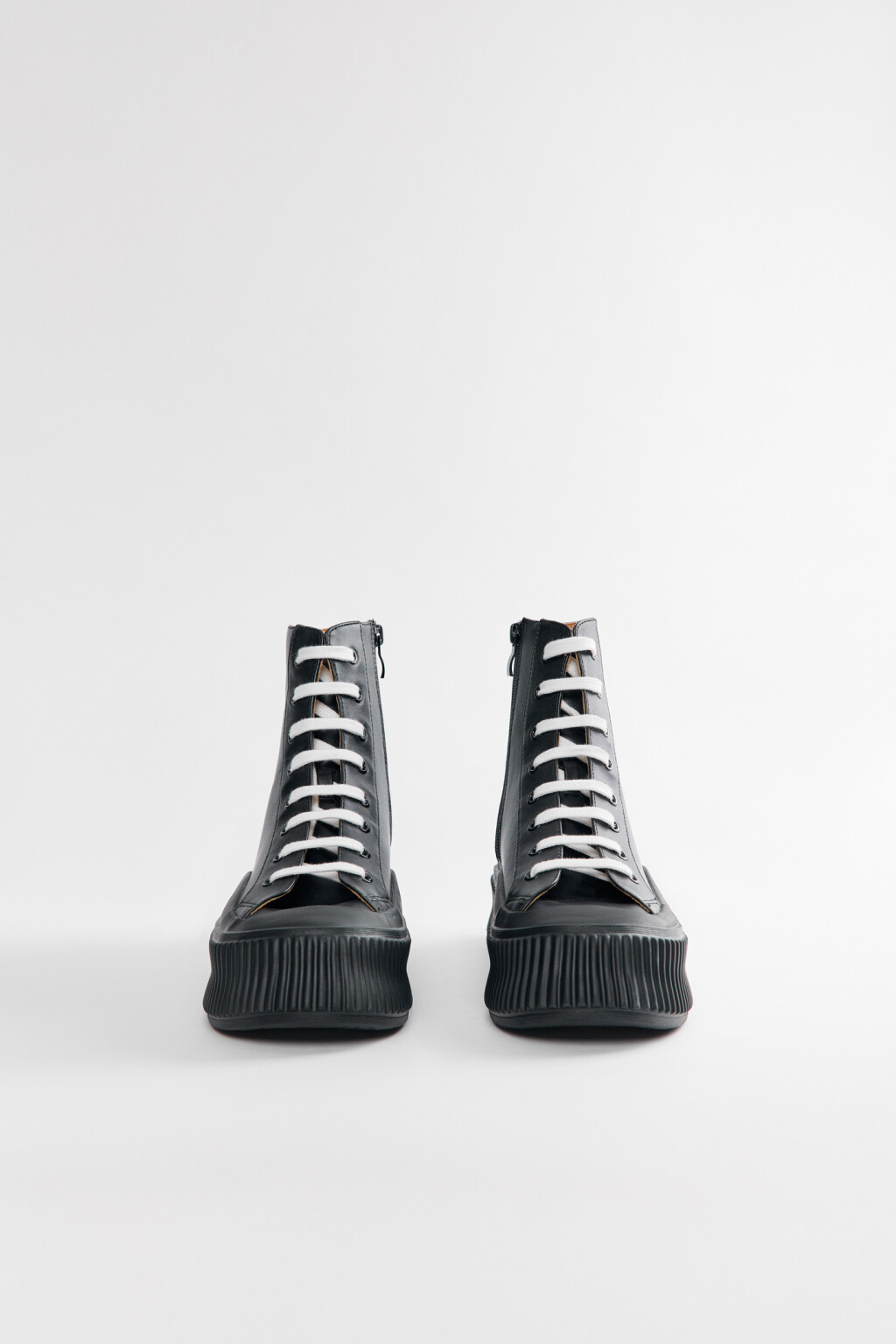 Кеды на высокой платформе - цвет черный - 2