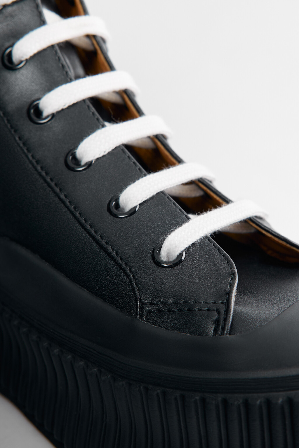 Кеды на высокой платформе - цвет черный - 5