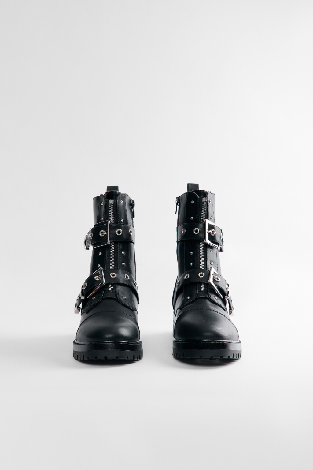 Ботинки высокие с ремешками и пряжками - цвет черный - 2