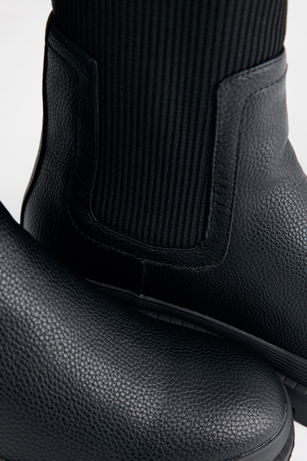 Ботинки-челси утепленные с эластичной вставкой - цвет черный - 5