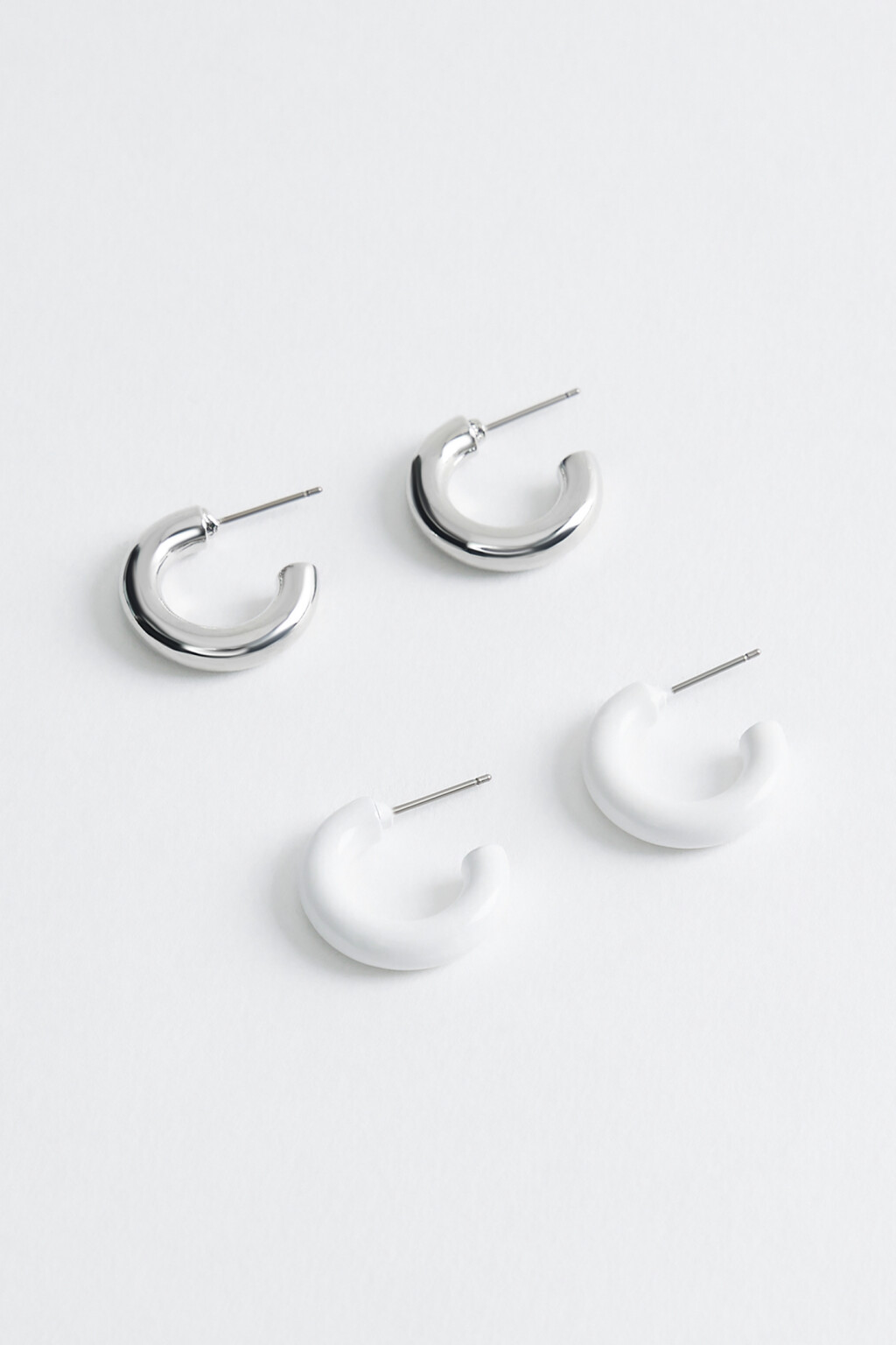 Набор серег-полуколец однотонных (2 пары) - цвет серый - 2