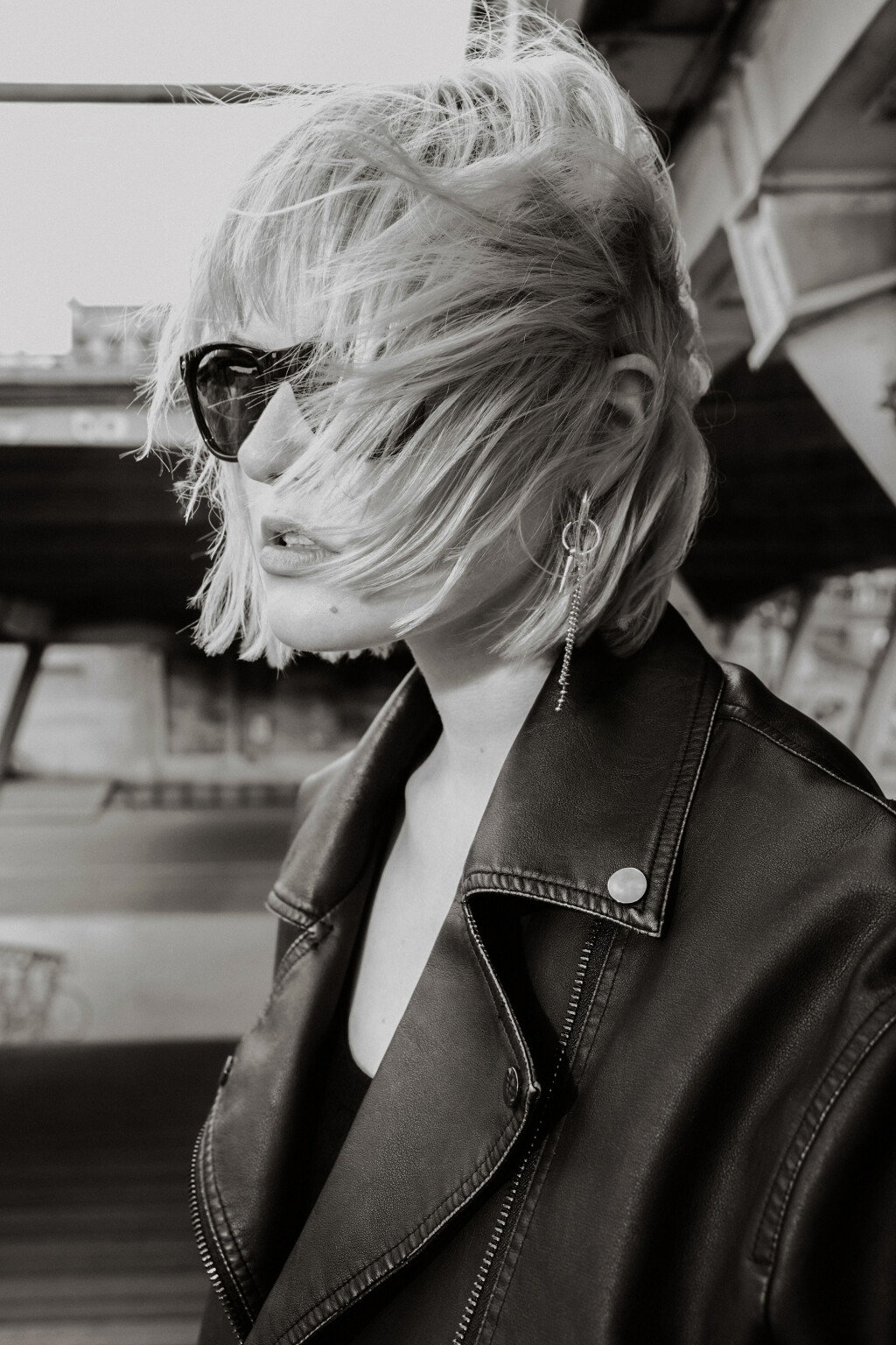 серьги женские - цвет серый - 3