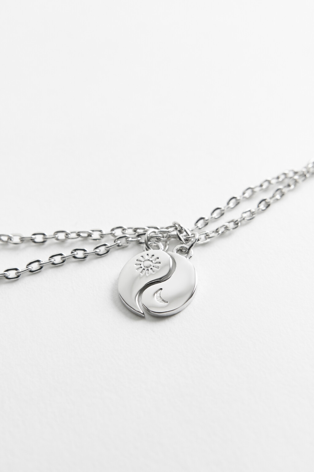 Набор цепочек на шею с парной подвеской - цвет серый - 2