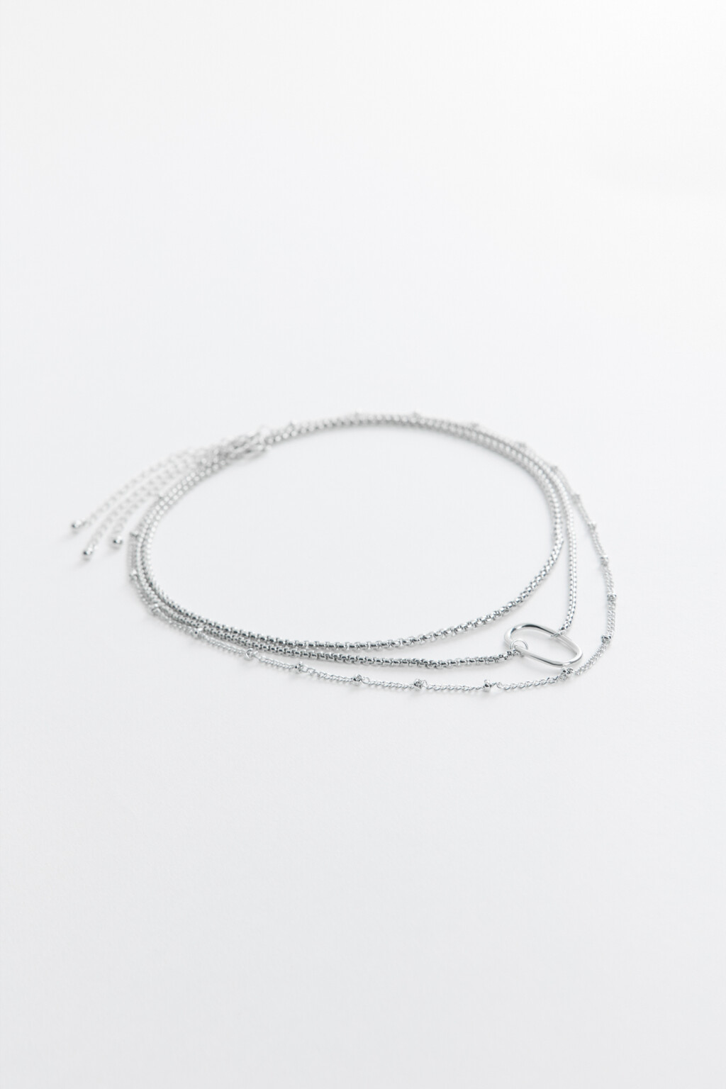 Набор из трех цепочек на шею из серебристого металла - цвет серый - 4